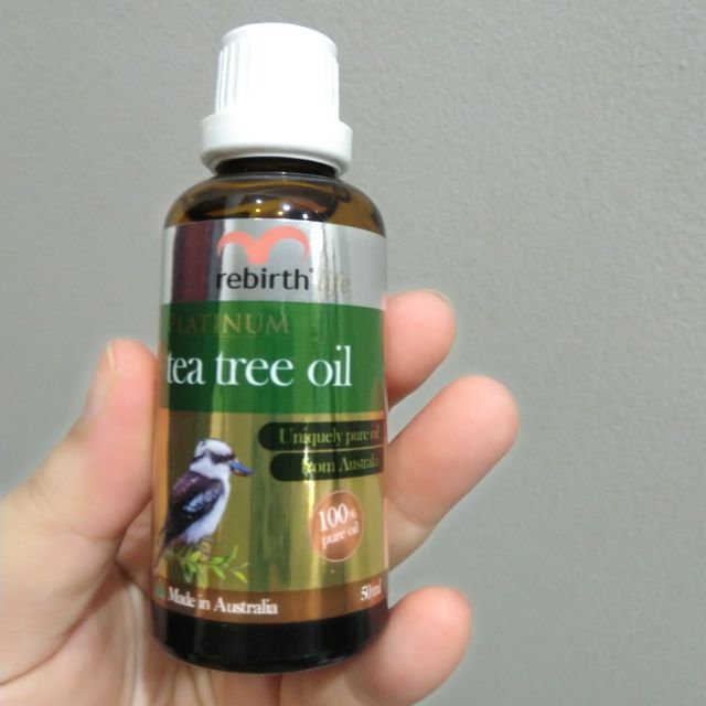 Tinh dầu tràm trà ( Tea tree oil)