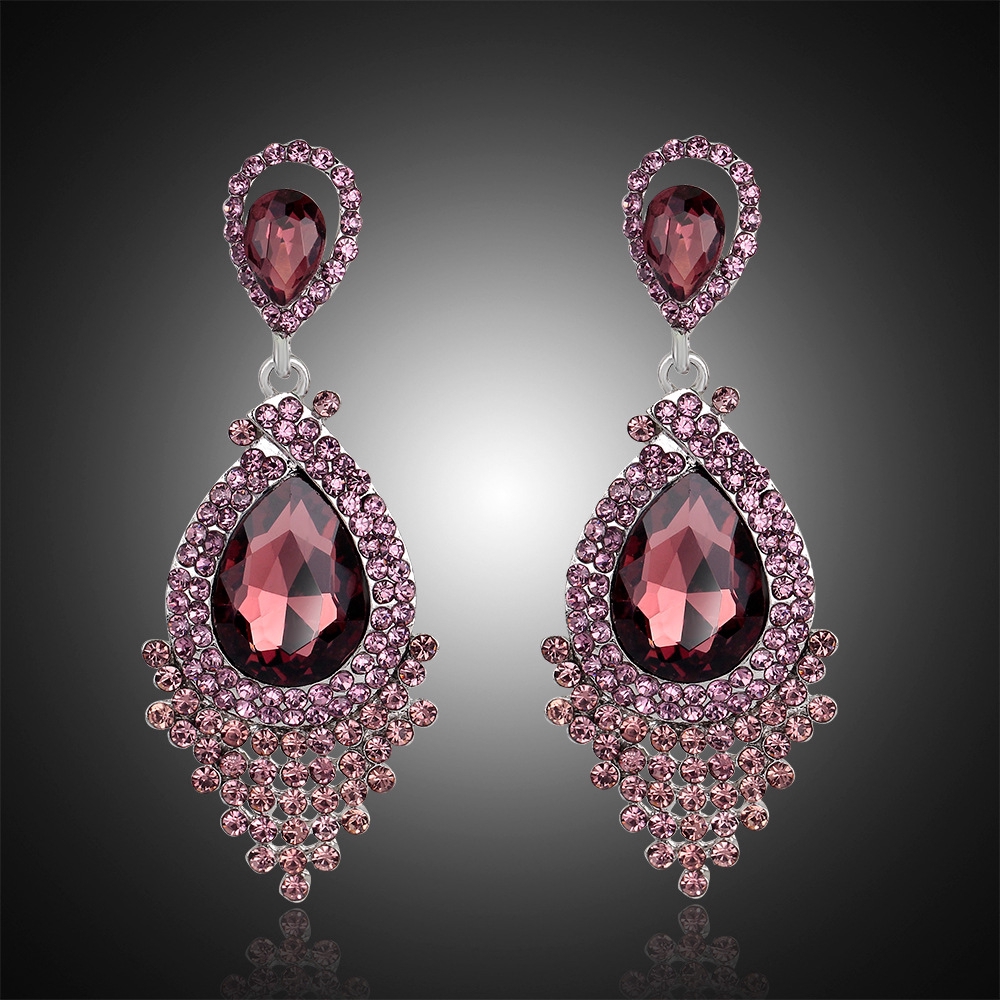 Hoa Tai Hình Giọt Nước Được Đính Đá Sang Trọng