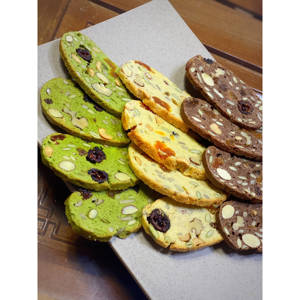 Bánh BISCOTTI Nguyên Cám Không Đường 100% MIX VỊ +NHO KHÔ- Ăn sạch, sống khỏe by NHUNG YURI | BigBuy360 - bigbuy360.vn