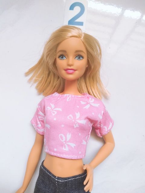 Búp bê barbie used kèm quần áo