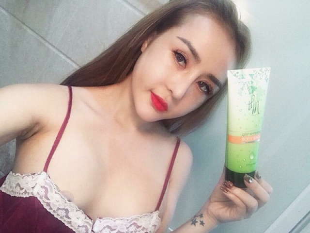 Sữa tắm trắng Hm cosmetic ❌