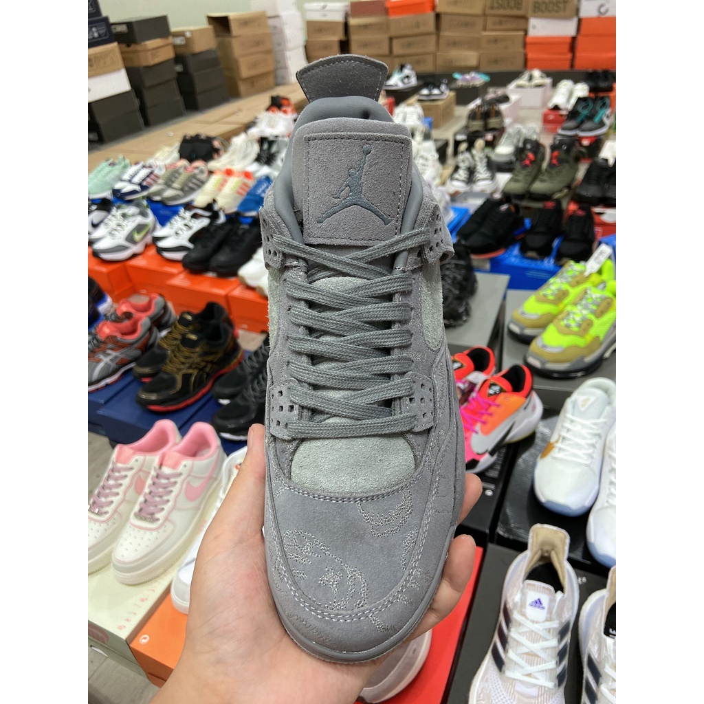 Giày Air Jordan 4 Kaws - Phiên bản cao cấp