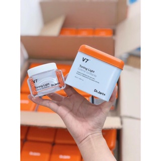 KEM DƯỠNG TRẮNG VÀ TÁI TẠO DA V7 TONING LIGHT HÀN QUỐC full hộp 50ml