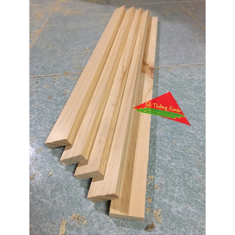 Bó 5 thanh gỗ thông dài 50cm, rộng 3cm, dày 1.5cm láng đẹp 4 mặt dùng đóng thùng trang trí, làm nẹp