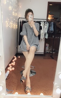 Váy suông kẻ