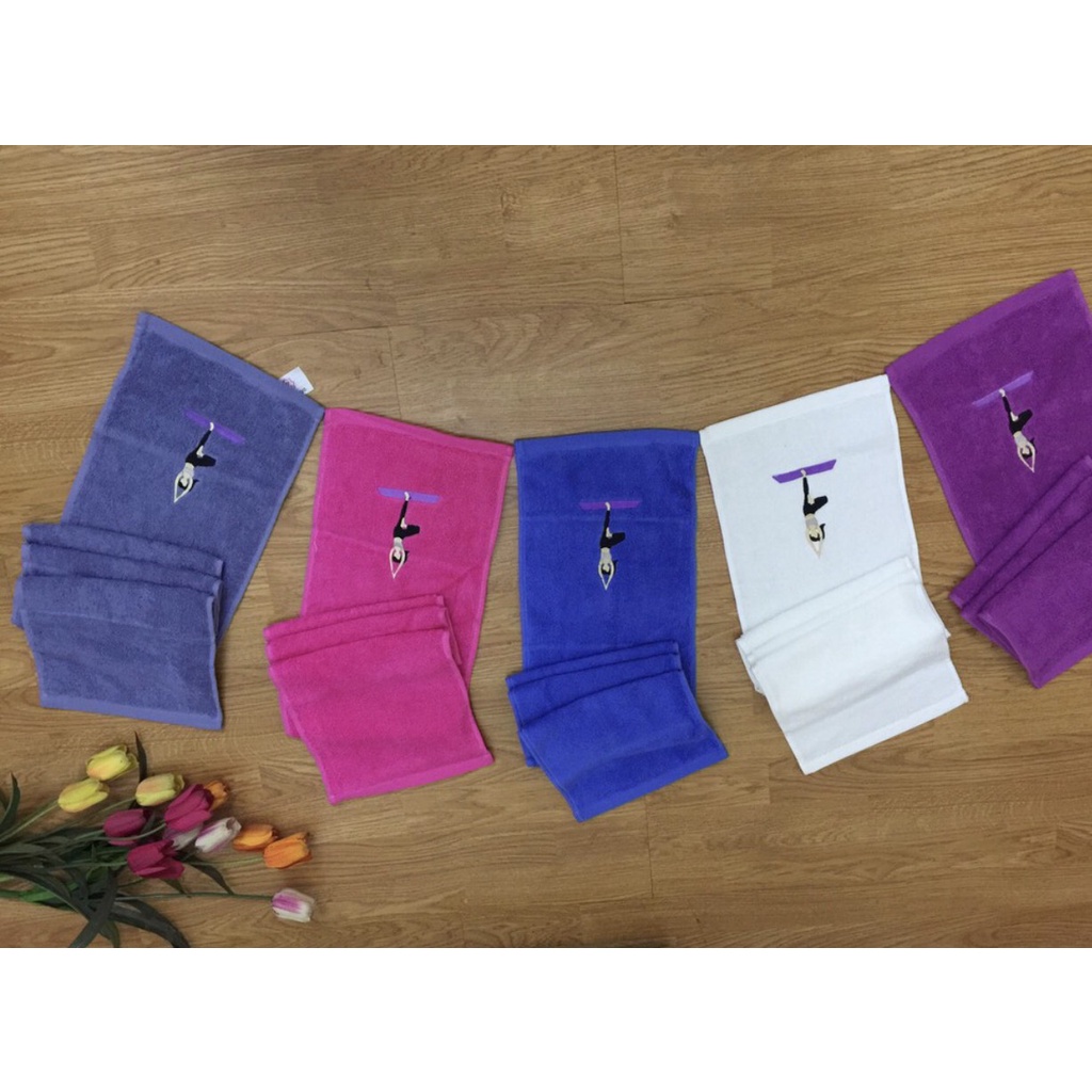 Khăn lau mồ hôi Yoga, Gym thêu hình cô gái yoga