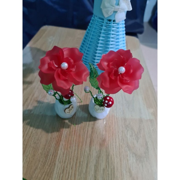 1 cặp hoa hồng phalê nhỏ xiu iu