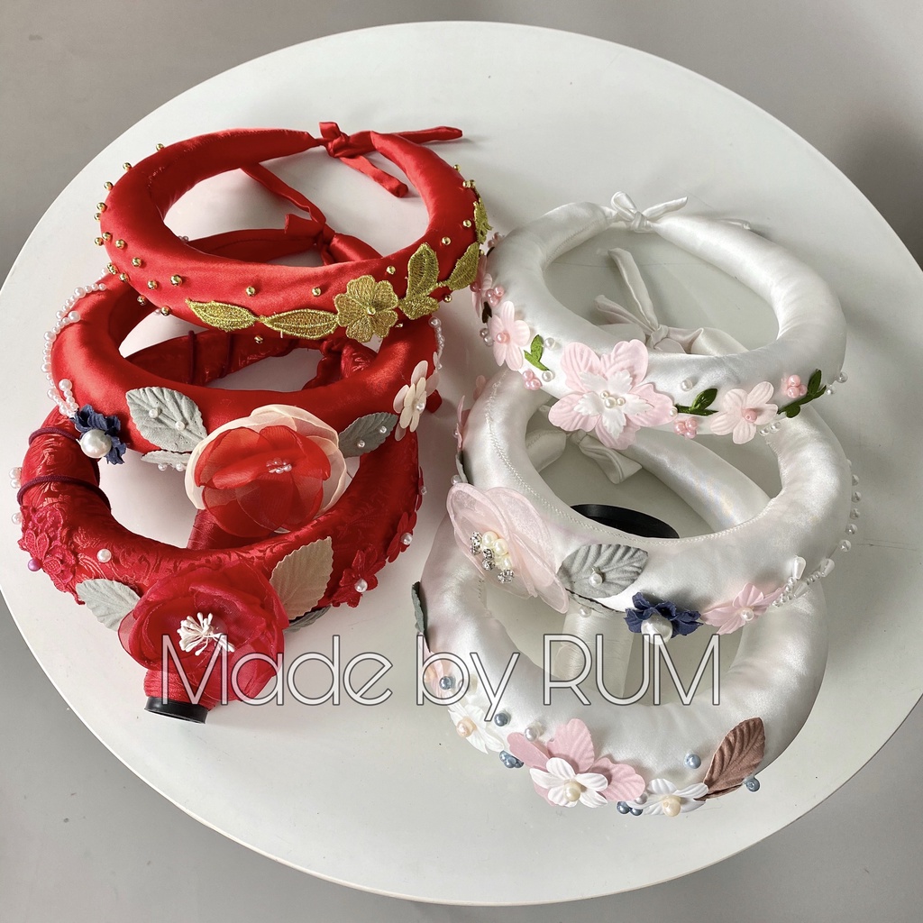 Mấn cô dâu đính ren hoa và hạt cườm