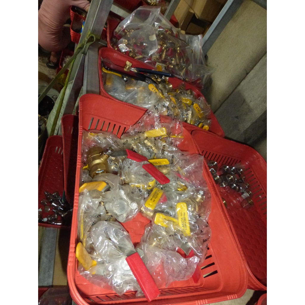 Van gạt bi đồng thau