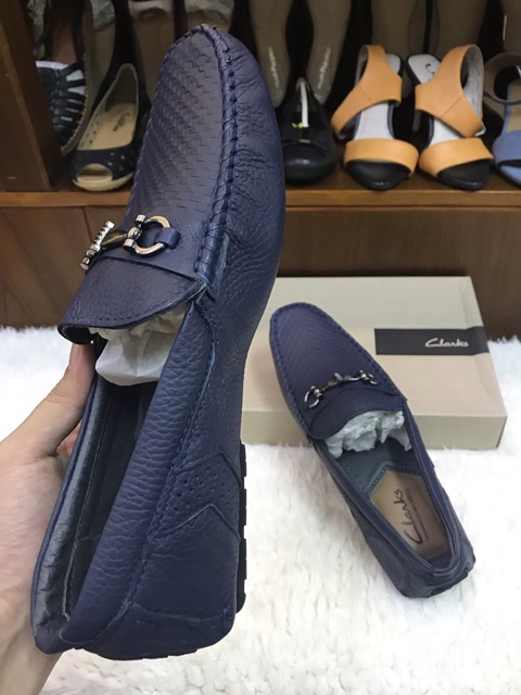 Giày mọi Clarks da bò dập vân hàng VNXK