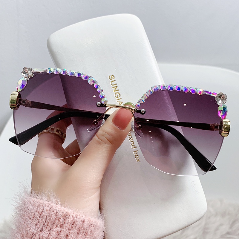 Kính Mát Gọng Vuông Đính Đá Thời Trang Cho Nữ