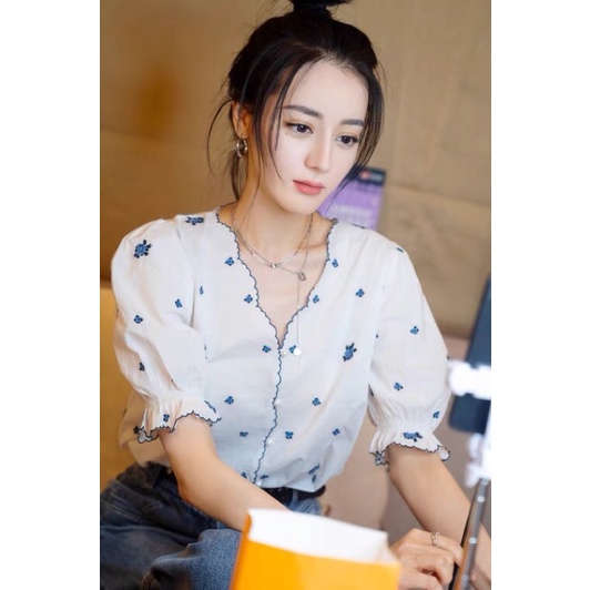 Áo Tay Bèo Chấm Hoa ĐỊCH LỆ NHIỆT BA Phong Cách Dễ Thương
