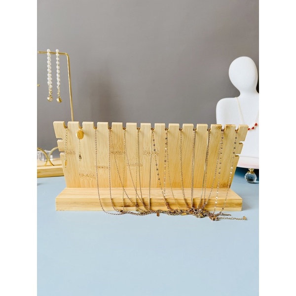 Kệ treo dây chuyền trang trí shop