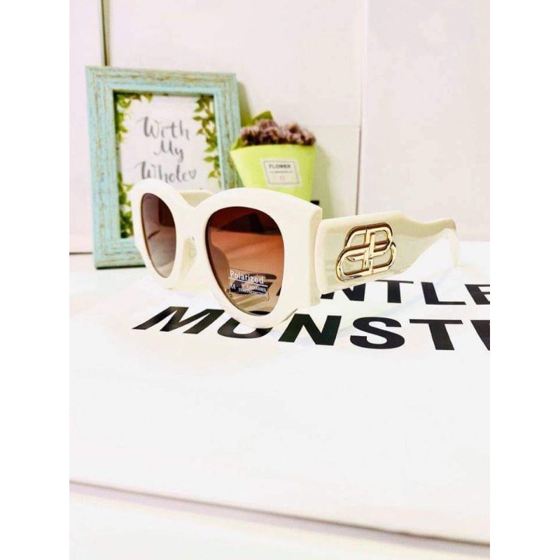 kính mắt thời trang cao cấp