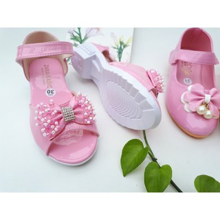 Combo 2 đôi giày bé gái size 30-34🤷‍♀️