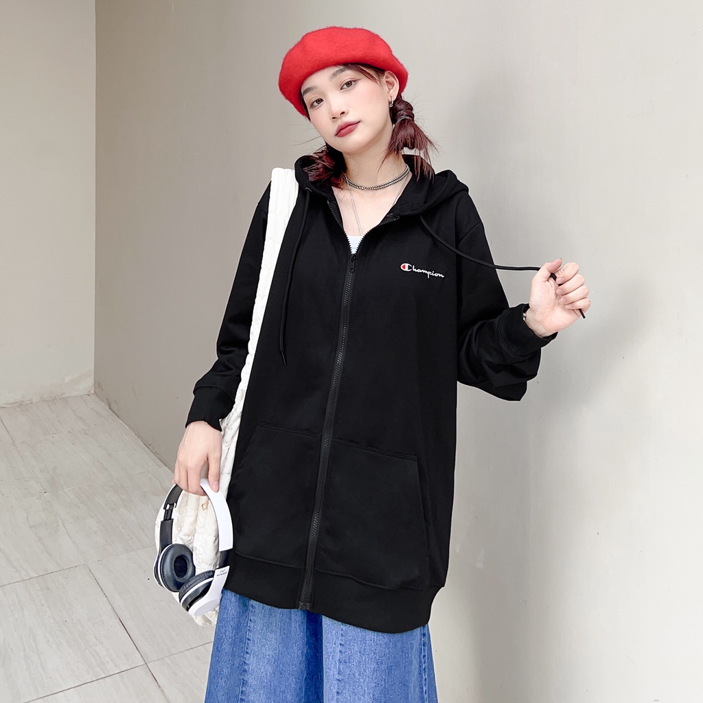 Áo Khoác Jacket Màu Đen Thêu Chữ Champion Màu Trắng Form Rộng Thoải mái Unisex Chất Liệu Cotton