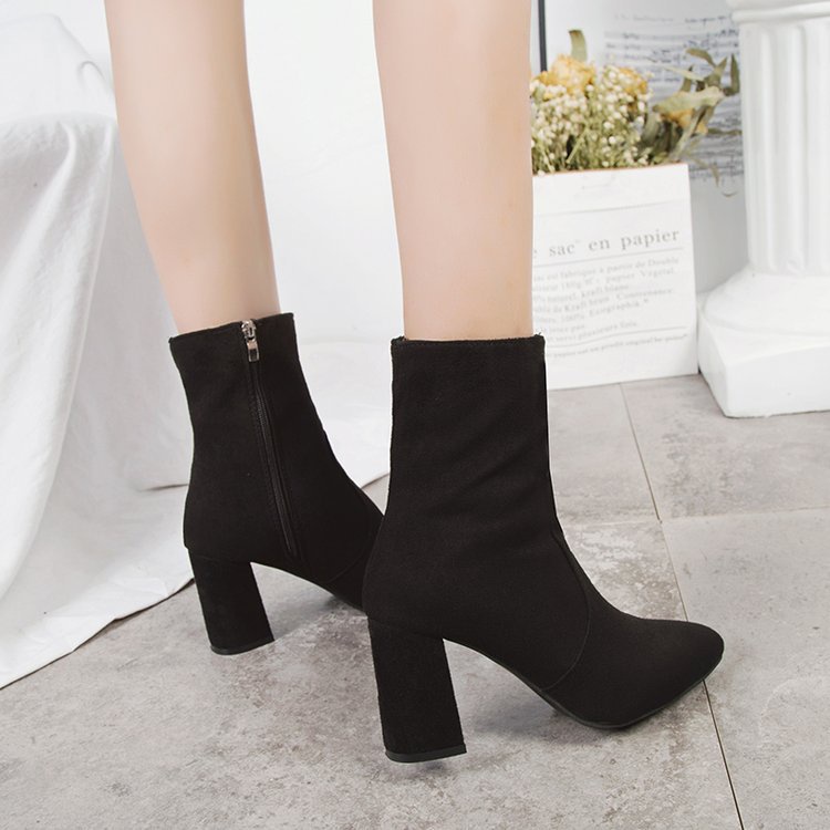 Bốt lửng chất da lộn mềm ,  gót vuông cao 7 phân, khóa hông , siêu êm G43 | BigBuy360 - bigbuy360.vn