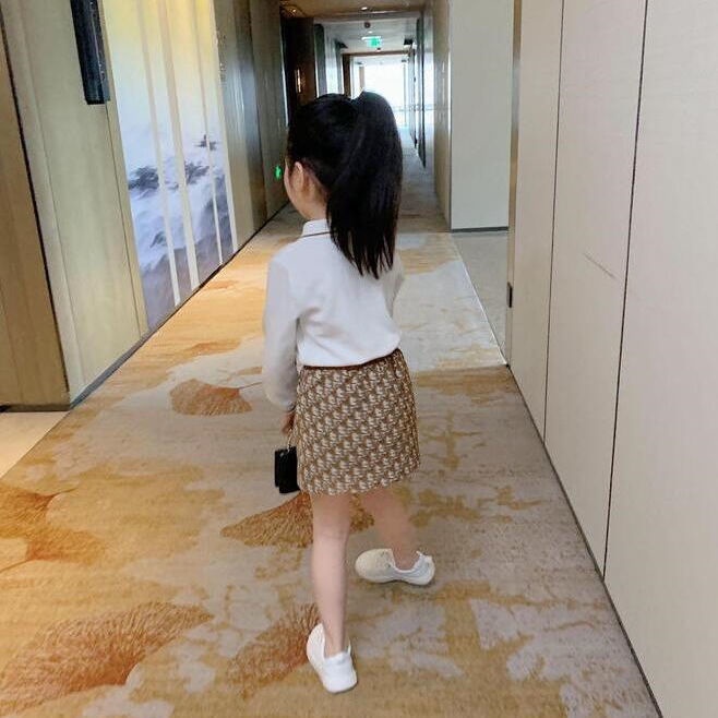 Quần áo bé gái thu đông set bộ  len áo cổ bẻ mix chân váy nâu hàng Quảng Châu cao cấp
