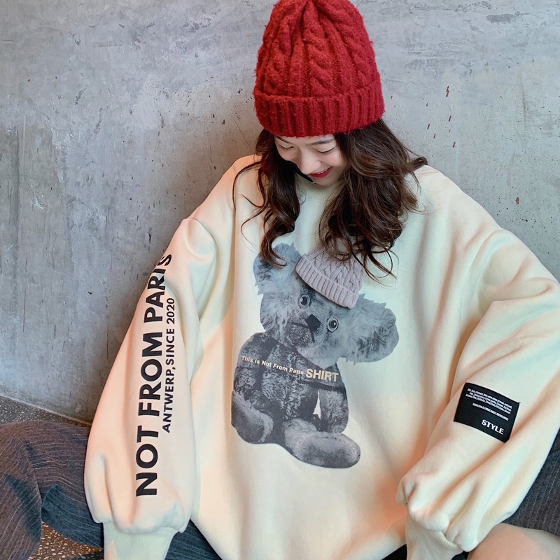 Áo sweater nữ form rộng dài HÌNH GẤU màu trắng sữa chất đẹp hàng quảng châu BST áo thu đông unisex Ulzzang 2022