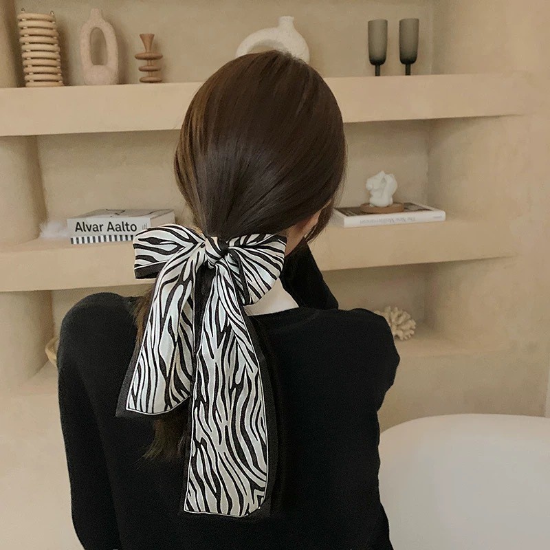[Mã SKAMCLU8 giảm 10% cho đơn từ 100K] Khăn lụa buộc tóc sang chảnh HOT TREND