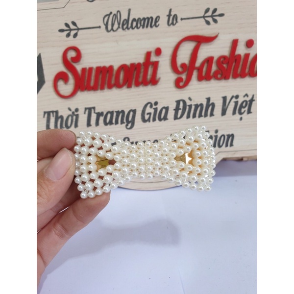 Cài tóc ngọc siêu xinh.