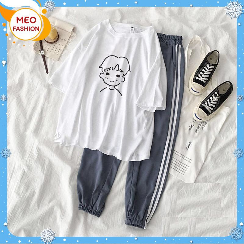 Sét Bộ Đồ Nữ Xinh Dễ Thương, Áo Thun Phông Trắng Cotton Organic Ngắn Tay Cổ Tròn In Cậu Bé+Quần Thun Sọc Bo Chun Gấu
