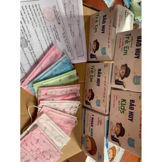 Combo 2 hộp khẩu trang trẻ em.