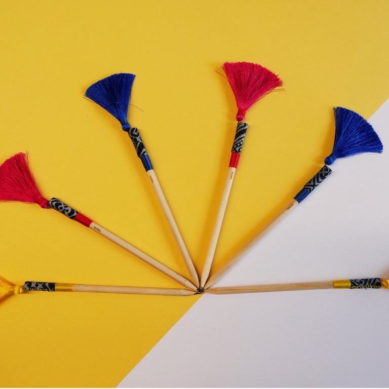 Bút chì tua rua Hanoia