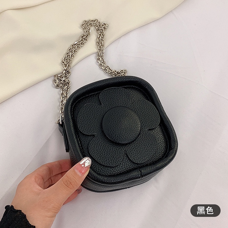 Túi Xách Mini Dáng Vuông Phối Dây Xích Thiết Kế Mới Đơn Giản Thời