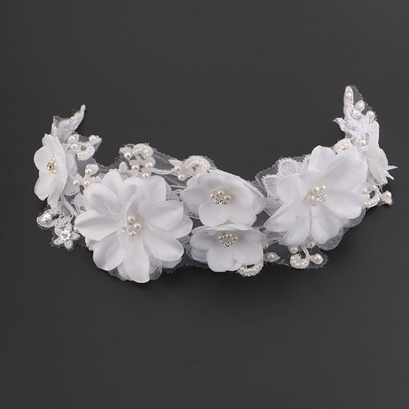 Hoa cài tóc đính đá ngọc trai giả ren cho cô dâu đám cưới