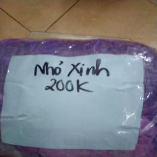 Quần áo của bạn Nhỏ Xinh
