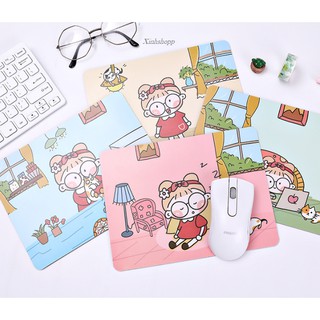 Lót Chuột Cô Gái Váy Đỏ