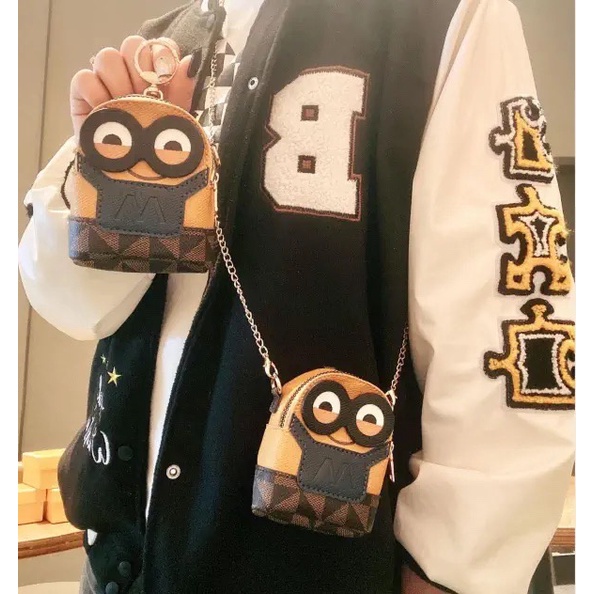 Túi đeo chéo minion nhỏ gọn rễ thương đựng son , móc khóa hot hit 2022