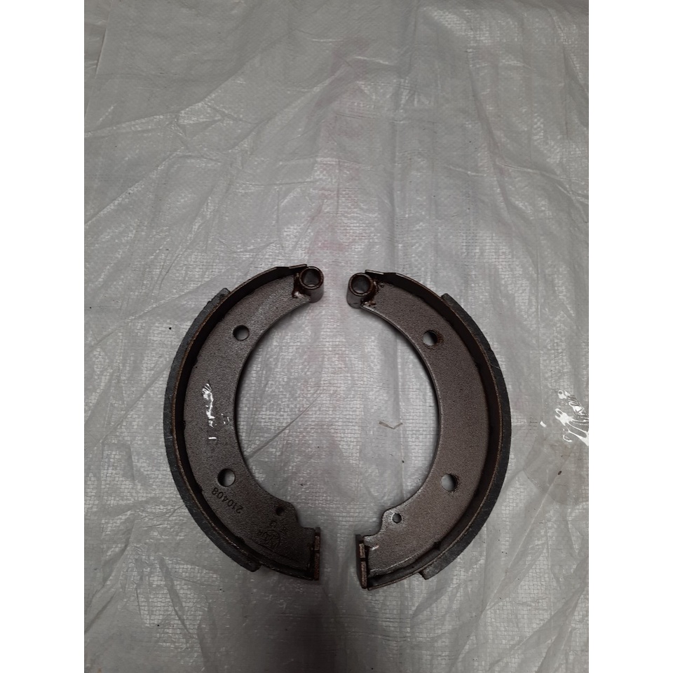 Bộ má phanh,bố thắng, 2 chiếc loại đường kính 16cm dùng lắp ráp thay thế cho cầu sau xe 3 bánh,4 bánh