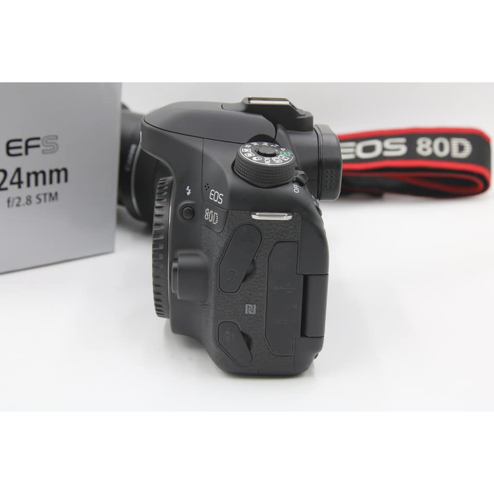 Máy ảnh Canon 80D kèm ống kính 18-135 STM ( body 2k shot)