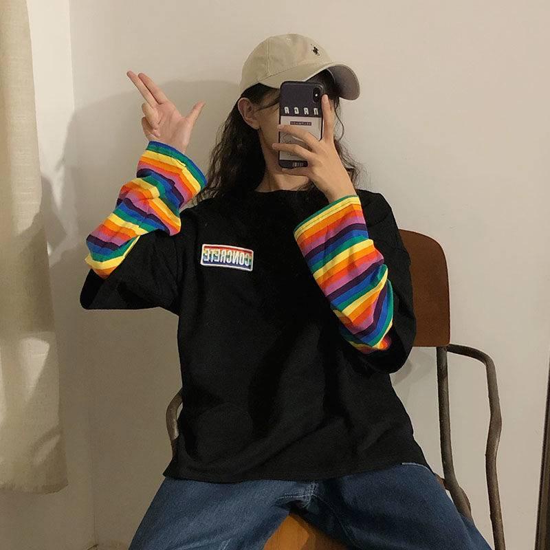 Áo thun dài tay dành cho nữ có sọc cầu vồng đôi