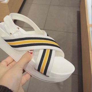 Giày vincci trắng