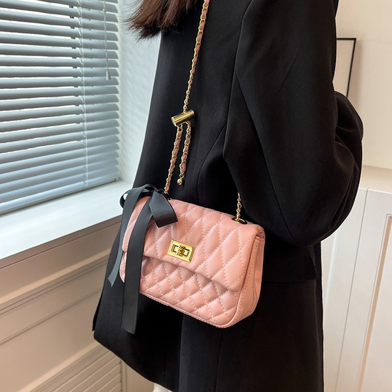 Túi Đeo Vai Hình Thoi Phối Dây Xích Thời Trang Cho Nữ