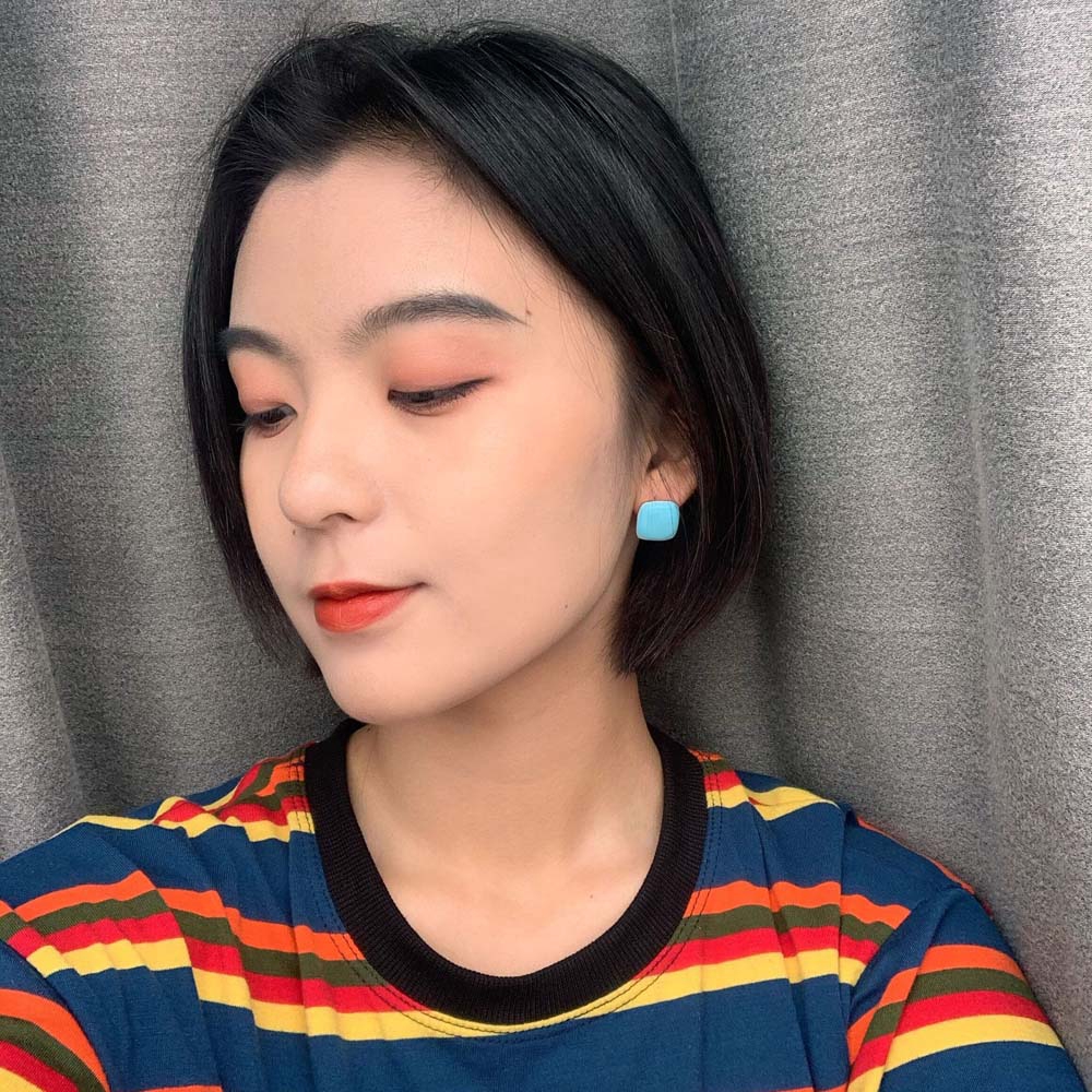 Bông tai Acrylic họa tiết hoa màu xanh xinh xắn