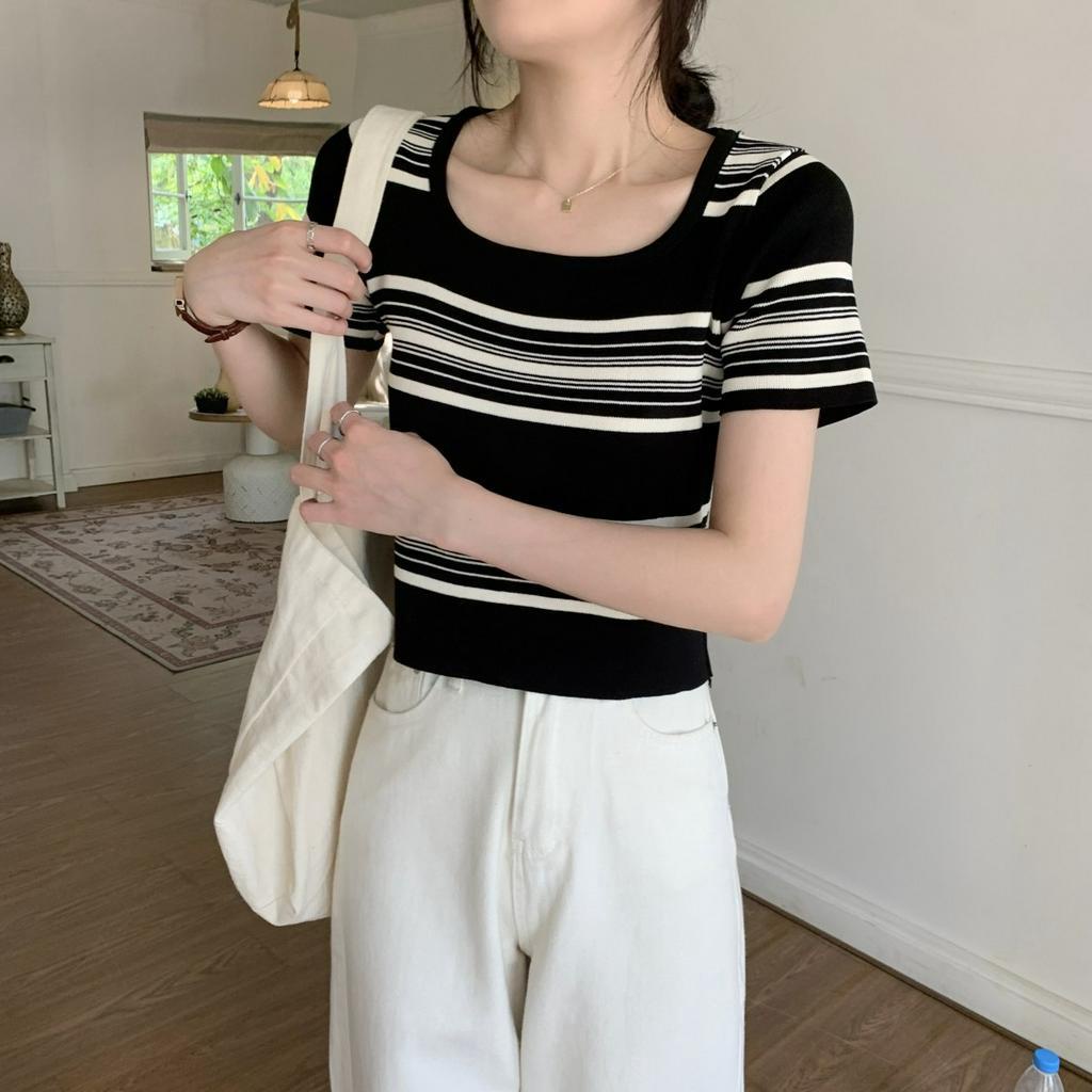 Áo Kiểu Cổ Vuông Họa Tiết Kẻ Sọc Thời Trang Hàn Quốc Xinh Xắn Cho Nữ