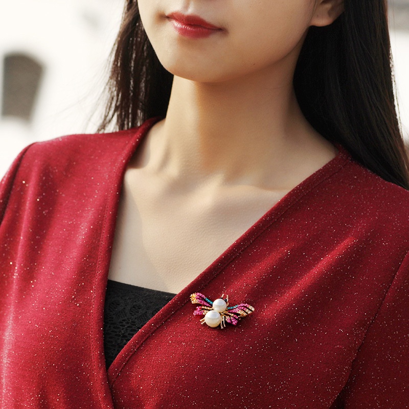 Huy Hiệu Cài Áo Hình Chú Ong Nhỏ Dễ Thương