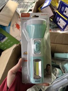 Đèn Pin Cầm Tay .KM-8991C