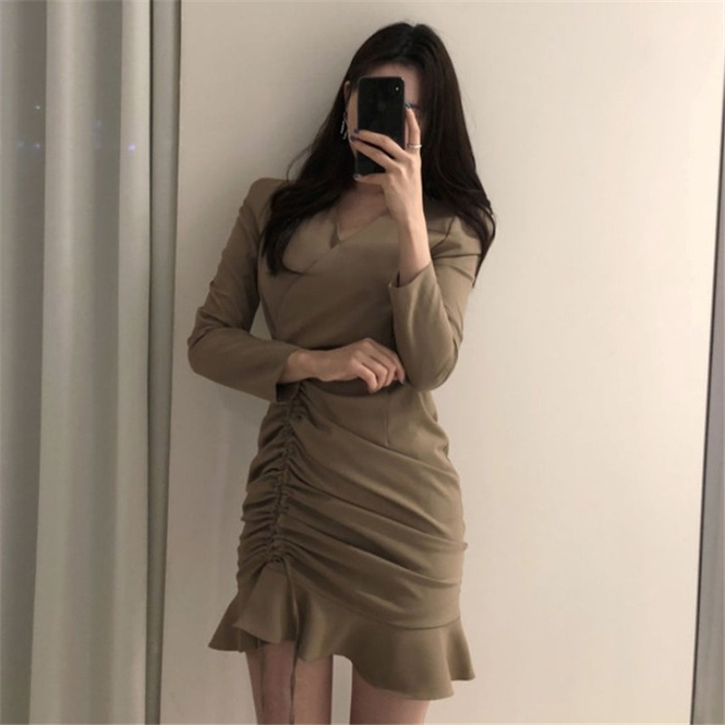 Đầm IELGY dáng ôm cổ chữ V phối bèo đơn giản thời trang Hàn Quốc cho nữ