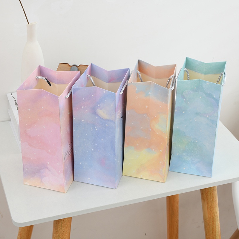 Túi giấy đựng quà tặng 12x10x24,5cm bầu trời đầy sao quai lụa