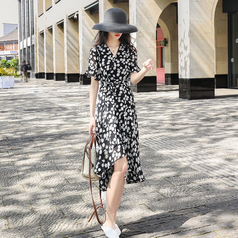 ĐẦM HOA CÚC  ĐEN HOA TRẮNG