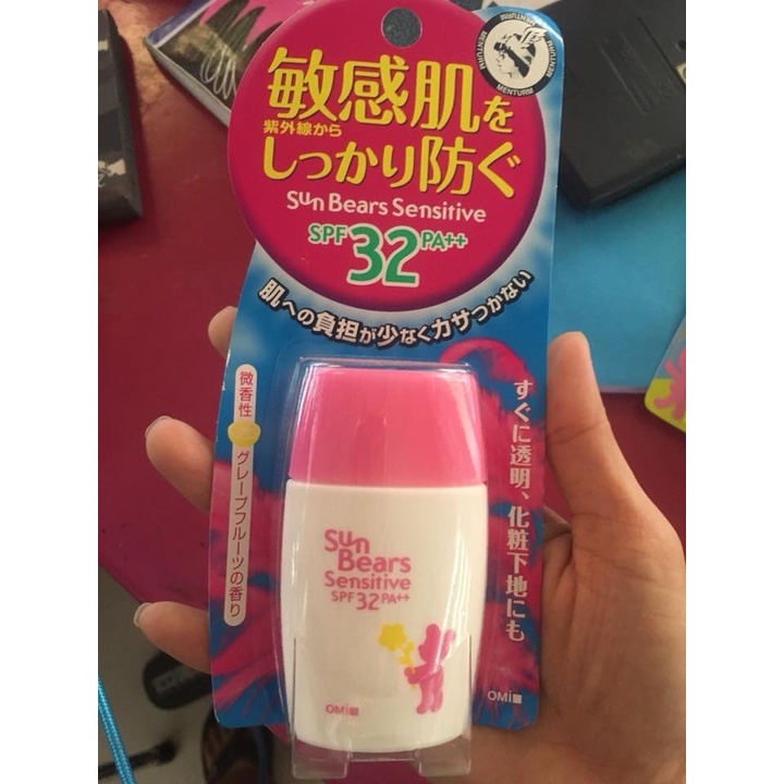 Kem chống nắng UV Protection Sensive Hồng SPF 32 dành cho da nhạy cảm | BigBuy360 - bigbuy360.vn