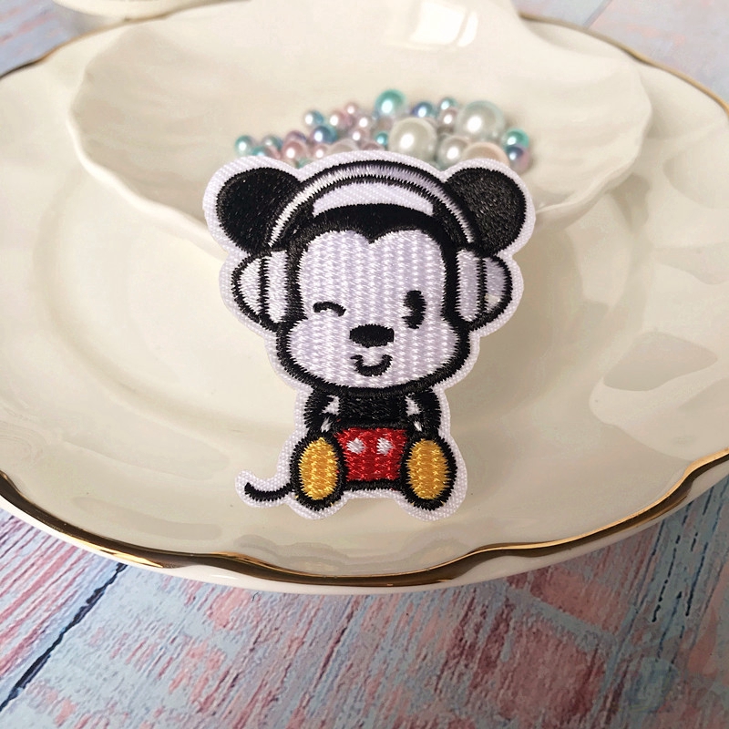 Set 1 / 2 Miếng Ủi Nhiệt Dùng Trang Trí Quần Áo Đa Năng Tiện Dụng