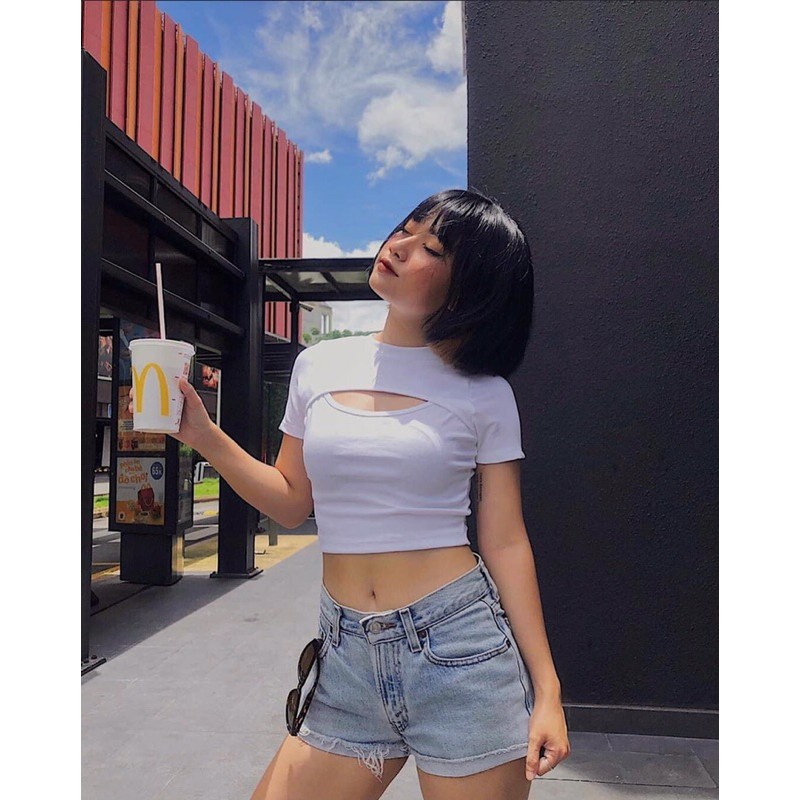 Áo croptop cutout tay ngắn
