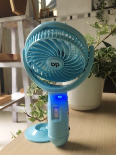 Quạt mini cầm tay DP nhiều cấp độ gió.