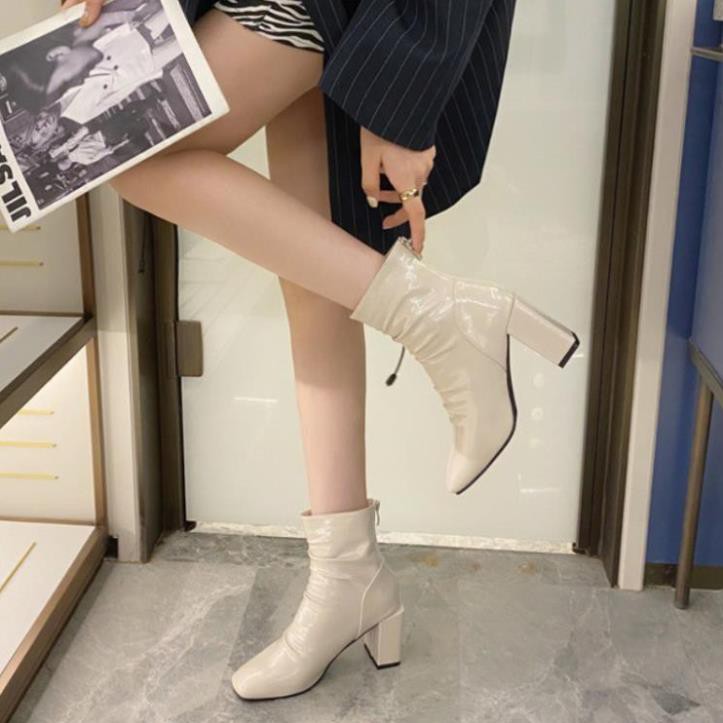 Giày Boot Nữ/ Giày Boot Cổ Thấp 7Cm Da Nhăn Bóng Hai Màu Đen Kem Trắng Cực Sang Chảnh Đế Vuông Mũi Vuông | BigBuy360 - bigbuy360.vn